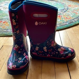 NEW! Girl’s rubber rain boots